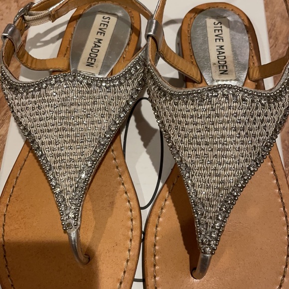 Steve Madden Diamond Pyramid Sandals - Picture 4 of 4
